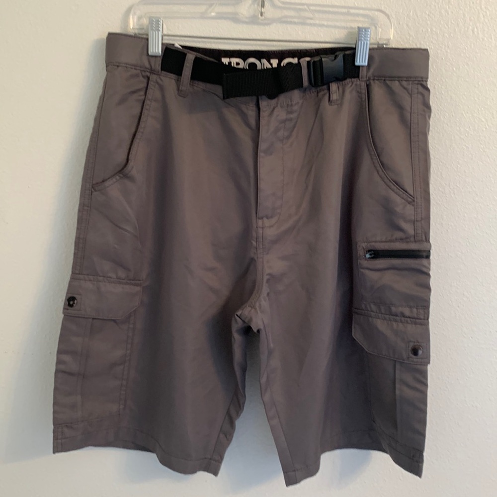 Iron Co. Gray Black Belt Polyester Activewear Cargo Shorts Size 34